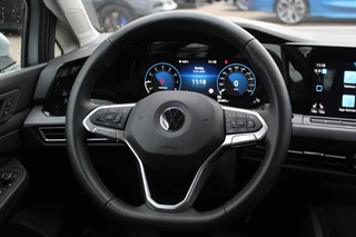 Volkswagen Golf Volkswagen Golf 1.5 eTSI Style / Camera / Head-up / Virtual Cockpit / Leder&Alcantara / 17'' / Keyless / ACC / DAB / Full LED / Stoelverwarming - afbeelding nr 17