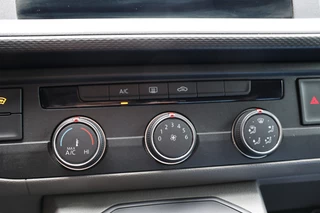 Volkswagen Transporter | 3-Zitter | Marge | BTW & BPM Vrij | Dealer onderhouden | Nieuwe distributieriem - afbeelding nr 17