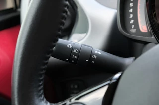 Toyota Aygo Toyota Aygo 1.0 VVT-i x-play | Apple Carplay & Android auto | Achteruitrijca - afbeelding nr 17