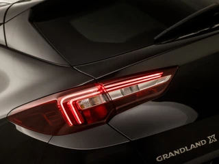 Opel Grandland X (APPLE CARPLAY, GROOT NAVI, STUUR/STOELVERWARMING, CAMERA, LEDER, SPORTSTOELEN, LED KOPLAMPEN, PARKEERSENSOREN, NIEUWE APK, NIEUWSTAAT) - afbeelding nr 30
