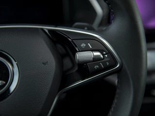 Škoda Octavia Škoda Octavia Combi 1.5 TSI MHEV Business Edition Plus | Matrix LED | Lounge Interieur | Chrome pakket | Stoel-, Stuur- & voorruitverwarming | Navi 13inch | Wireless App-connect | El. achterklep m.sensor | ACC | Winterpakket - afbeelding nr 12