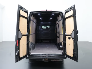 Volkswagen Crafter | Multimedia | Camera | 3-Persoons | Betimmering - afbeelding nr 4