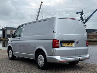 Volkswagen Transporter Volkswagen Transporter 2.0 TDI 102pk L1H1 Highline Trekhaak/Navi/Cruise/Bluetooth/Parkeersensoren - afbeelding nr 4