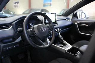 Toyota RAV4 Toyota RAV4 2.5 Plug-in Hybrid AWD // 12-2022 - Trekhaak - Camera - Elek. bestuurderstoel - Stoelverwarming - HUD - Navi - CarPlay & Android Auto - afbeelding nr 13
