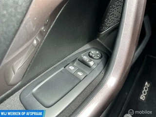 Peugeot 2008 Peugeot 2008 1.2 PureTech Access / Automaat / Garantie - afbeelding nr 27