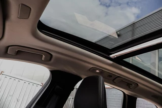 Volvo XC60 Volvo XC60 2.0 T6 Plug-in hybrid AWD Plus Bright PANORAMADAK ADAPTIVE CRUISE MEMORY - afbeelding nr 17
