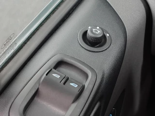 Ford Transit Custom Ford Transit Custom 131pk Automaat L1H1 Parkeersensoren Cruisecontrol Airco Euro6 Bluetooth - afbeelding nr 23