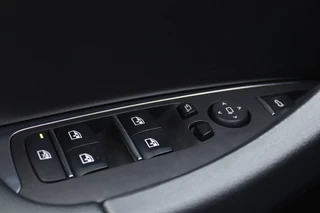 BMW X3 BMW X3 xDrive30e Executive LED/Leder/Camera/Virtual Cockpit/Elek. klep/App-Connect/19