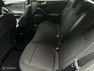 Ford Focus Ford Focus Wagon 1.0 EcoBoost Titanium X Business - afbeelding nr 23