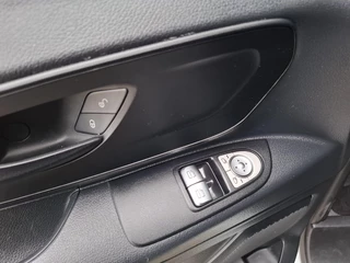 Mercedes-Benz Vito Mercedes-Benz Vito 116 CDI Lang AIRCO / CRUISE CONTROLE / NAVI / L2H1 / TREKHAAK / N.A.P - afbeelding nr 29