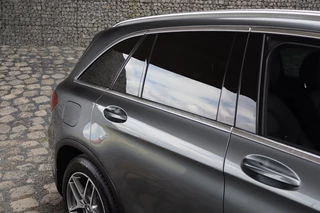Mercedes-Benz GLC Mercedes-Benz GLC 250 4MATIC | AMG | Leer | Cruise | LED - afbeelding nr 10