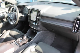 Volvo XC40 Volvo XC40 2.0 T4 AWD R-DESIGN Trekhaak afneembaar / stoel v en a incl stuurvw. - afbeelding nr 20