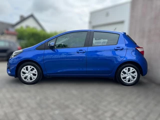Toyota Yaris Toyota Yaris 1.5 VVT-i Aspiration DEALER ONDERHOUDEN / NL AUTO / CAMERA / NAVIGATIE / BLUETOOTH / VOLLE TANK - afbeelding nr 3