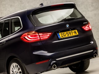 BMW 2 Serie BMW 2 Serie Gran Tourer 220i Executive Sportline 192Pk Automaat (PANORAMADAK, GROOT NAVI, HEAD-UP DISPLAY, LEDEREN SPORTSTOELEN, SFEERVERLICHTING, LED KOPLAMPEN, ELEK ACHTERKLEP, NIEUWSTAAT) - afbeelding nr 13