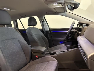 Volkswagen Golf Volkswagen Golf Variant 1.0 eTSI DSG-7 Aut. Life Business Airco|ECC Navi Carplay Wireless PDC VA + Camera Adaptive Cruise Control - afbeelding nr 28