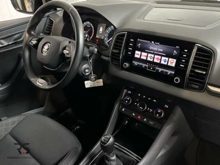 Škoda Karoq Skoda Karoq 1.0 TSI 110 pk handg. Buss. Edition | Navi | Cruise | PDC | CarPlay | Clima | DAB+ | Keyless | Org. NLD. | - afbeelding nr 4