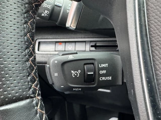 Peugeot 3008 Peugeot 3008 1.2 PURETECH AUT. GT NAVI CAMERA CARPLAY AIRCO LMV PDC - afbeelding nr 12