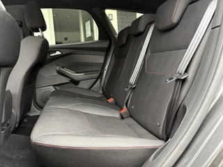 Ford Focus Ford Focus Wagon 1.5 ST-Line CAMERA | 19 INCH | STOELVERW | STUURVERW - afbeelding nr 15
