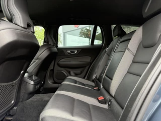 Volvo V60 Volvo V60 2.0 B4 Aut. 197pk MHEV R-Design | Navi | Camera | Trekhaak | Memory | - afbeelding nr 14