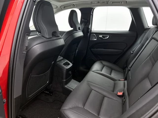 Volvo XC60 Volvo XC60 2.0 T6 AWD Ultimate Dark | 360° Camera | Bowers & Wilkins | Luch - afbeelding nr 11