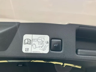 Ford Kuga Ford Kuga 2.5 PHEV Vignale 225pk | Panoramadak | Adaptive cruise control | Winter Pack | Elektrische achterklep | Head up Display - afbeelding nr 10