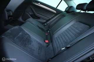Volkswagen Passat Volkswagen Passat 1.4 TSI ACT Highline PANORAMADAK/LEDER/NAP - afbeelding nr 12