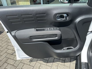 Citroën C3 Aircross Citroën C3 Aircross 1.2 PT Shine Automaat | Navigatie | All season banden | Parkeers - afbeelding nr 12