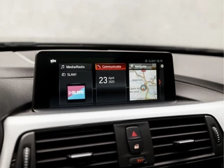 BMW 3 Serie Automaat (PANORAMADAK, M PAKKET, GROOT NAVI, VIRTUAL COCKPIT, STOELVERWARMING, LEDEREN SPORTSTOELEN, PARKEERSENSOREN, GETINT GLAS, ZWART HEMEL, NIEUWSTAAT) - afbeelding nr 26