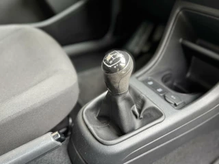 Volkswagen up! Volkswagen Up! 1.0 BMT move up! Airco | Stoelverwarming | Bluetooth | Telefoonhouder | Lichtmetalen velgen | Armsteun | LED Mistlampen voor | Historie aanwezig! - afbeelding nr 32