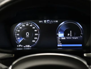 Volvo V60 [SCHUIFKANTELDAK, TREKHAAK UITKLAPBAAR, STUURVERWARMING, STOELVERWARMING ACHTER, APPLE CARPLAY, ANDROID, NIEUWSTAAT] - afbeelding nr 16