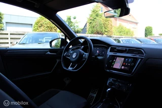 Volkswagen Tiguan Volkswagen Tiguan 1.5 TSI ACT Highline R-LINE HUD VIRTUAL DASHBOARD - afbeelding nr 14