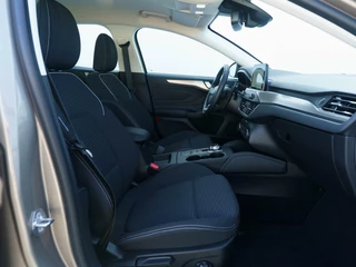 Ford Focus Ford Focus Wagon 1.0 EcoBoost 125pk Automaat Titanium Business | Navigatie | Winterpakket | Adaptive cruise - afbeelding nr 17