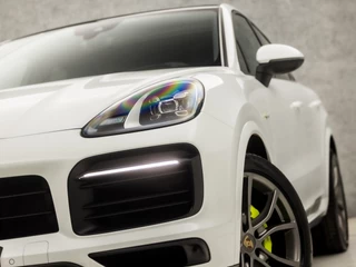 Porsche Cayenne 463Pk Automaat (SPORTCHRONO PAKKET, PANORAMADAK, ALCANTARA STUUR EN HEMEL, APPLE CARPLAY, LUCHTVERING, KUIPSTOELEN, SFEERVERLICHTING, 360 CAMERA, HEAD-UP DISPLAY, NIEUWSTAAT) - afbeelding nr 16