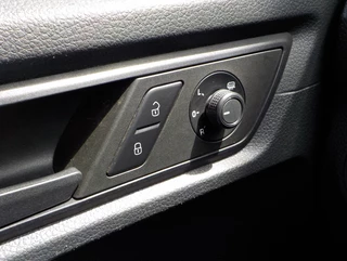 Volkswagen Caddy Volkswagen Caddy 2.0 TDI L1H1 AIRCO CRUISE CONTROL LM VELGEN NAVI MARGE TREKHAAK APK GEKEURD TOT 11-02-2026 - afbeelding nr 20