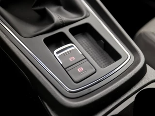 SEAT Leon (APPLE CARPLAY, NAVIGATIE, CLIMATE, KEYLESS START, GETINT GLAS, SPORTSTOELEN, ARMSTEUN, PARKEERSENSOREN, CRUISE, LM VELGEN, NIEUWE APK, NIEUWSTAAT) - afbeelding nr 28