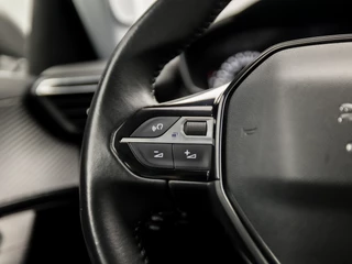 Peugeot 2008 Peugeot 2008 1.2 PureTech Sport (APPLE CARPLAY, GROOT NAVI, 360 CAMERA, STOELVERWARMING, LANE ASSIST, SPORTSTOELEN, LED KOPLAMPEN, CRUISE, NIEUWE APK, NIEUWSTAAT) - afbeelding nr 20