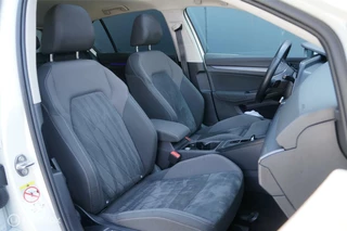 Volkswagen Golf Volkswagen Golf 1.5 eTSI DSG Style Apple/Android Panodak LED - afbeelding nr 10