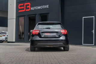 Mercedes-Benz A-Klasse Mercedes A-klasse A180 d Automaat Navi 18'' AMG Velgen - afbeelding nr 6