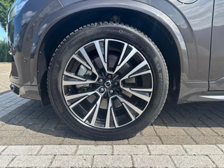 Volvo XC90 Volvo XC90 2.0 T8 Recharge AWD Ultimate Dark B&W audio | Luchtvering | Massagestoelen - afbeelding nr 2