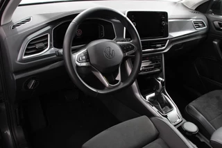 Volkswagen T-Roc Volkswagen T-Roc 1.5 TSI DSG Style | Navigatie | Apple Carplay / Android Auto | Climate Control | Led | Digitale Cockpit | Adaptive Cruise Control | Trekhaak - afbeelding nr 9