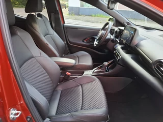 Toyota Yaris Toyota Yaris 1.5 Hyb. Executive - afbeelding nr 18