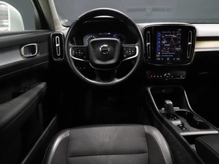 Volvo XC40 Volvo XC40 1.5 T5 Twin Engine Momentum Pro [APPLE CARPLAY, DIGITAL DASH, CRUISE CONTROL,  SCHUIFKANTELDAK, STUURVERWARMING, STOELVERWARMING V+A,  PDC ACHTER,  ELEKTRISCHE ACHTERKLEP, NAVIGATIE, NIEUWSTAAT] - afbeelding nr 4