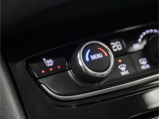 Opel Grandland X Automaat (APPLE CARPLAY, GROOT NAVI, STUUR/STOELVERWARMING, CAMERA, LEDER, SPORTSTOELEN, KEYLESS, CRUISE, DAB+, NIEUWSTAAT) - afbeelding nr 10