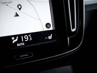 Volvo XC40 Volvo XC40 1.5 T3 Momentum Pro | Intellisafe ProLine & Surround | Audio Line | El. achterklep | Navi + Apple Carplay & Android Auto | Stoelverwarming | PDC V+A + Camera achter | Full LED | Draadloos opladen - afbeelding nr 46