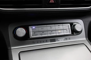 Hyundai Kona Hyundai Kona Electric Fashion 64 kWh - Carplay, Camera, Cruise, SOH 90% - afbeelding nr 21