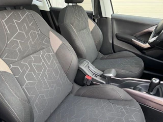 Peugeot 2008 130.000km Airco,Navigatie,Panoramadak - afbeelding nr 5