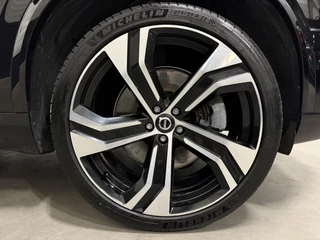 Volvo XC90 PANO/LUCHTVERING/TREKHAAK/HEAD-UP/360CAMERA/H&K/ACC/PILOT-ASSIST/KEYLESS/22