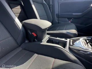 Volkswagen T-Roc Volkswagen T-Roc 1.5 TSI Sport Business R + CARPLAY - afbeelding nr 23