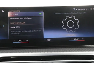 BMW 3 Serie BMW 3-serie 320e M Sport | Head-Up | Stoel & stuurverwarming |  Adaptive cruise | Sportstoelen | Adaptief LED | Sfeerverlichting | Camera | Carplay | Leder/Alcantara - afbeelding nr 27