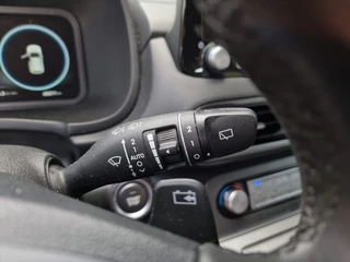 Hyundai Kona Hyundai Kona EV FASHION 64 KWH 3-FASE/WARMTEPOMP HEAD-UP DISPLAY - afbeelding nr 23